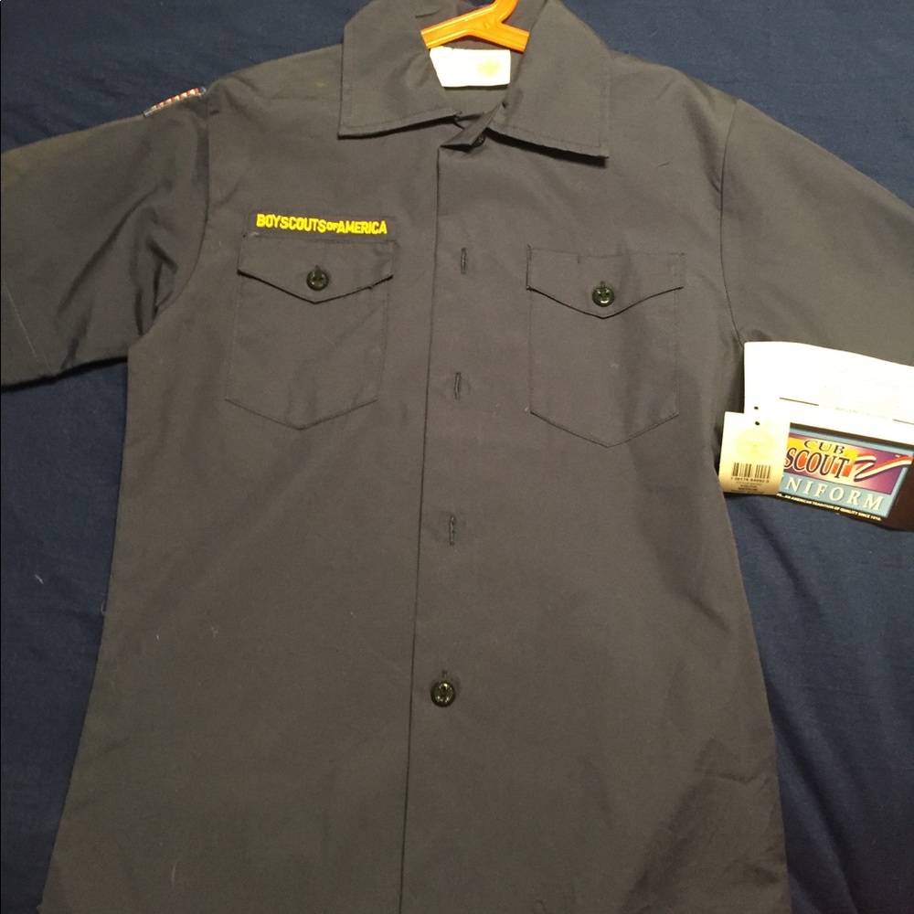 NWT - Cub Scout Shirt - Size M